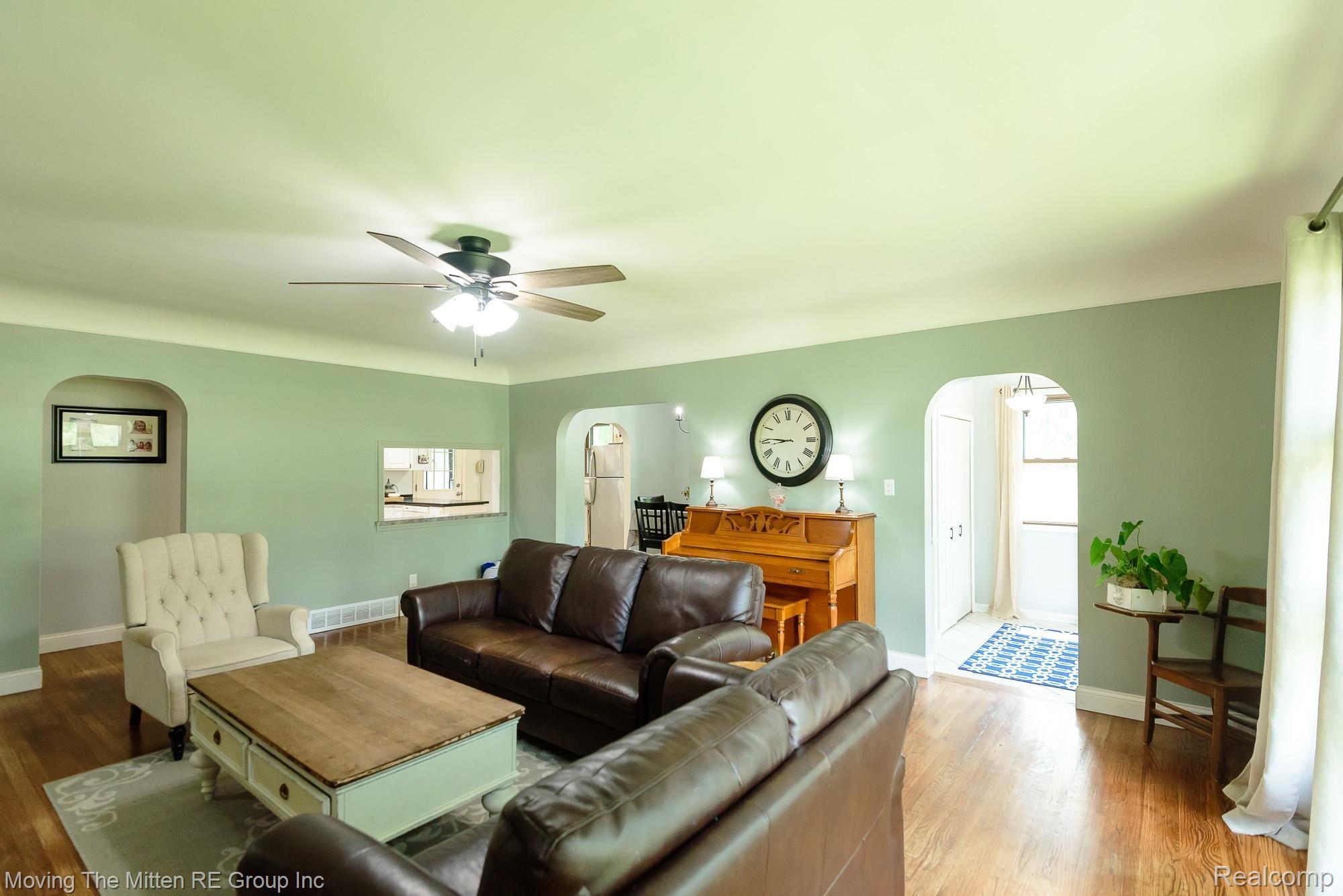21983 Bell Road New Boston, MI 48164 - Photo 7 of 58 MTM_21983_bell-4.jpg