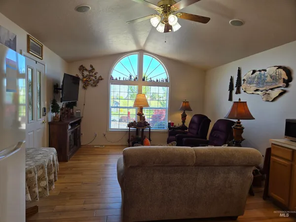 $625,000 | 2080 Shelley Drive, Payette, ID 83661