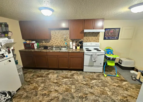 $270,000 | 505 East Chicago Road, White Pigeon, MI 49099