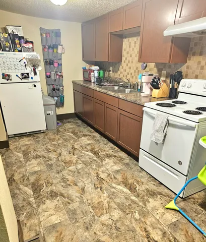 $270,000 | 505 East Chicago Road, White Pigeon, MI 49099