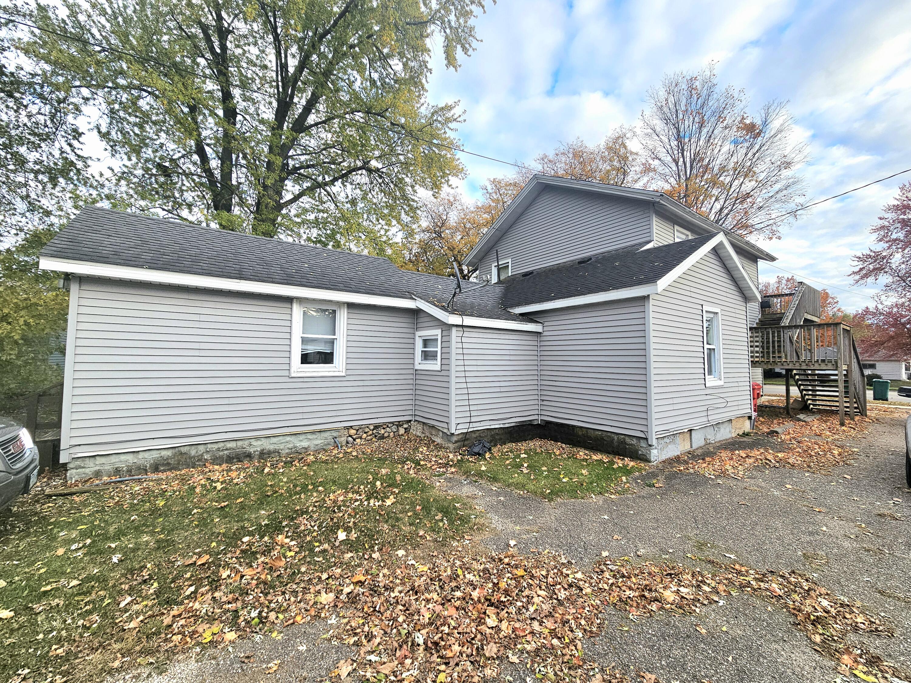 505 East Chicago Road White Pigeon, MI 49099 - Photo 4 of 22 20251029_172418