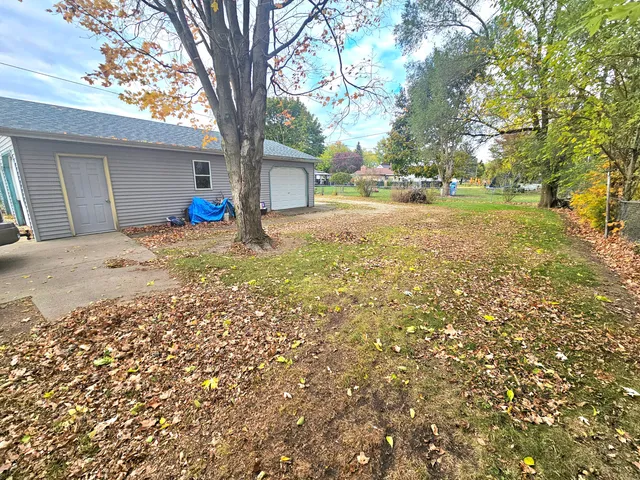 $270,000 | 505 East Chicago Road, White Pigeon, MI 49099