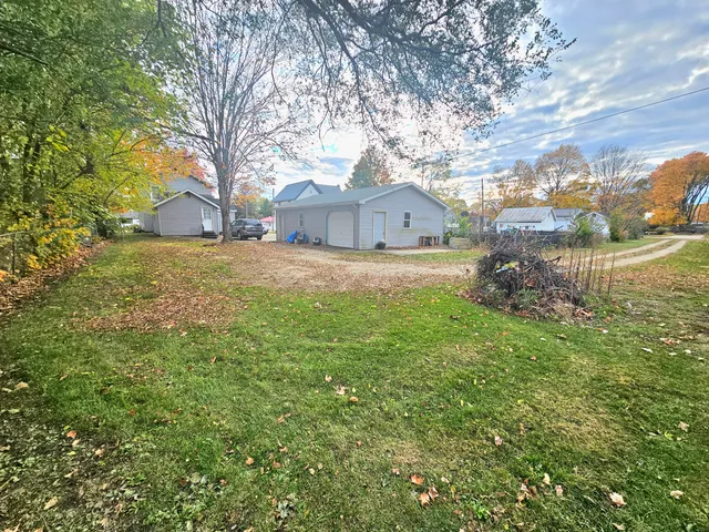 $270,000 | 505 East Chicago Road, White Pigeon, MI 49099