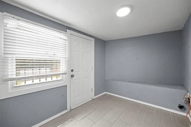 $165,000 | 124 North Topping Avenue, Kansas City, MO 64123