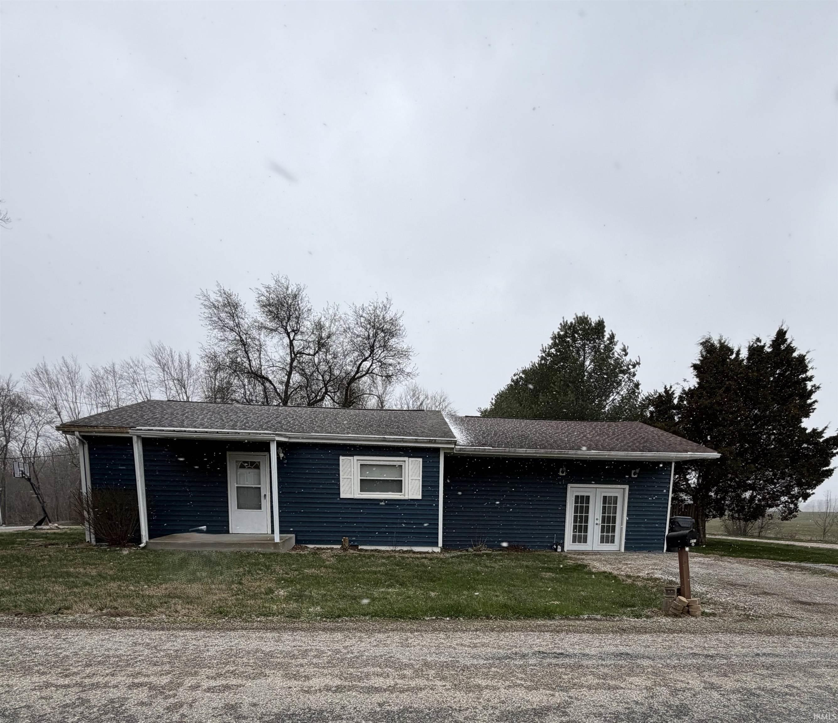 891 Clutter Road Lynnville, IN 47619 - Photo 11 of 33