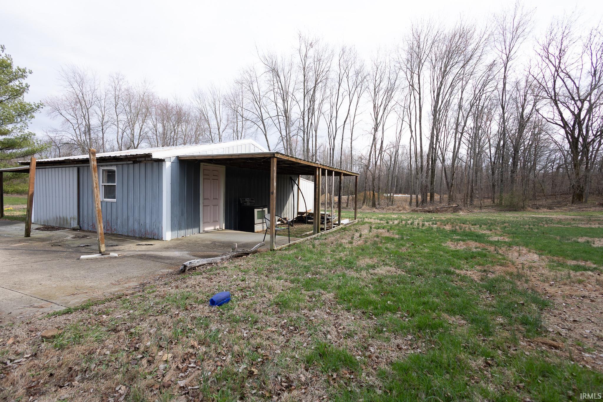 891 Clutter Road Lynnville, IN 47619 - Photo 8 of 33