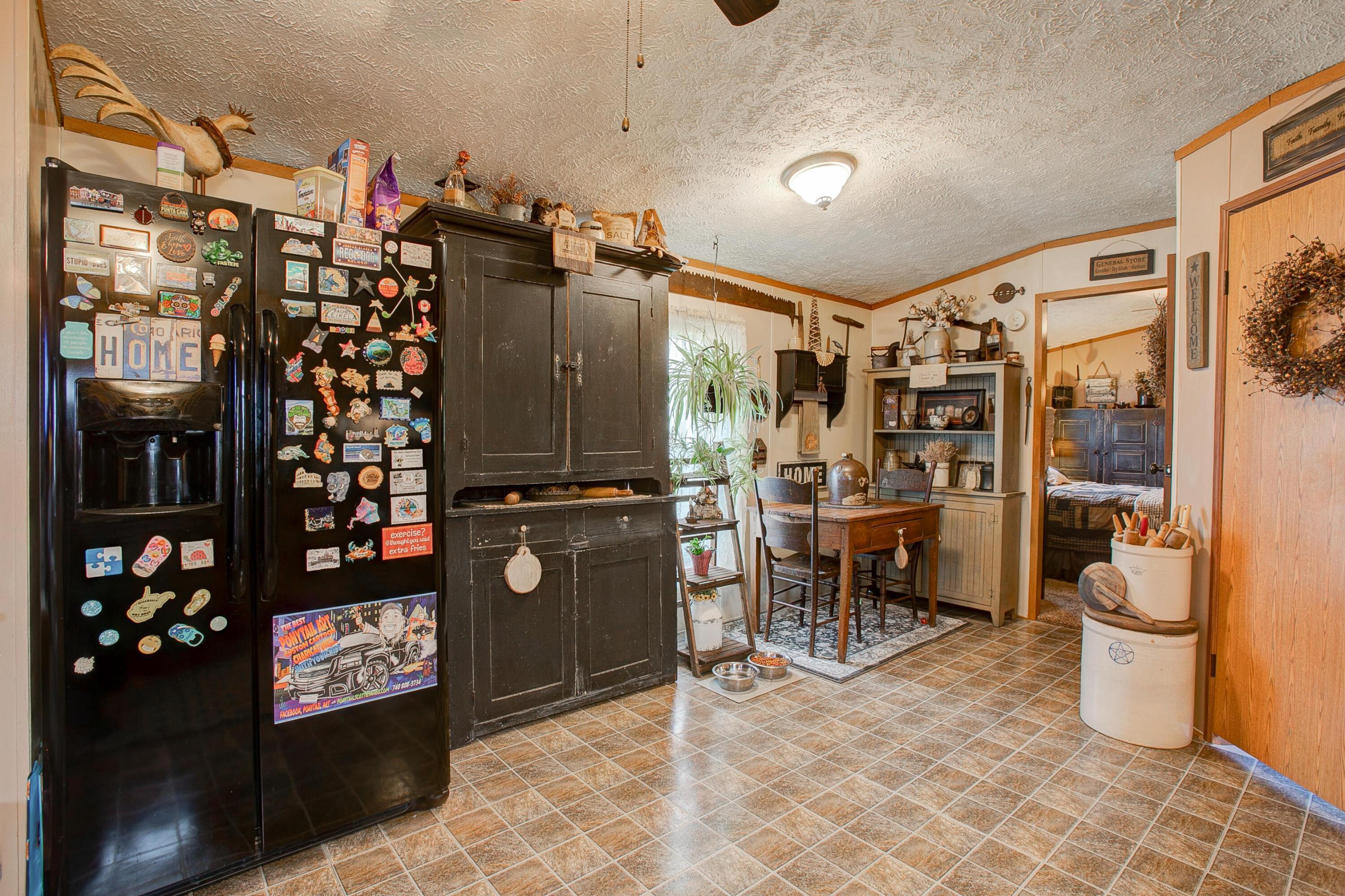 4711 Walnut Road, Unit L26 Buckeye Lake, OH 43008 - Photo 14 of 22 Kitchen & Dining Area
