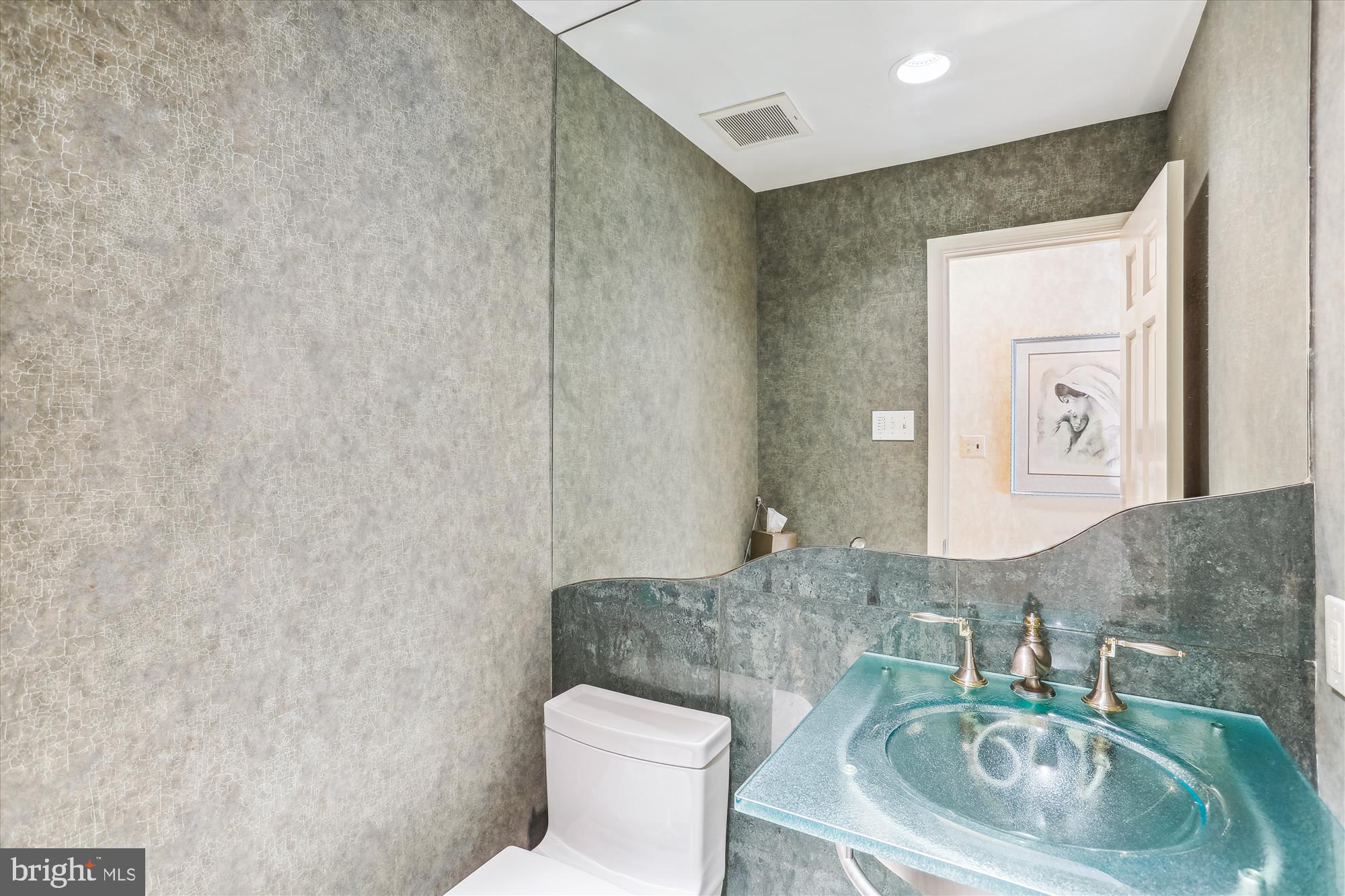 11712 Kemp Mill Road Silver Spring, MD 20902 - Photo 19 of 45 Powder Room