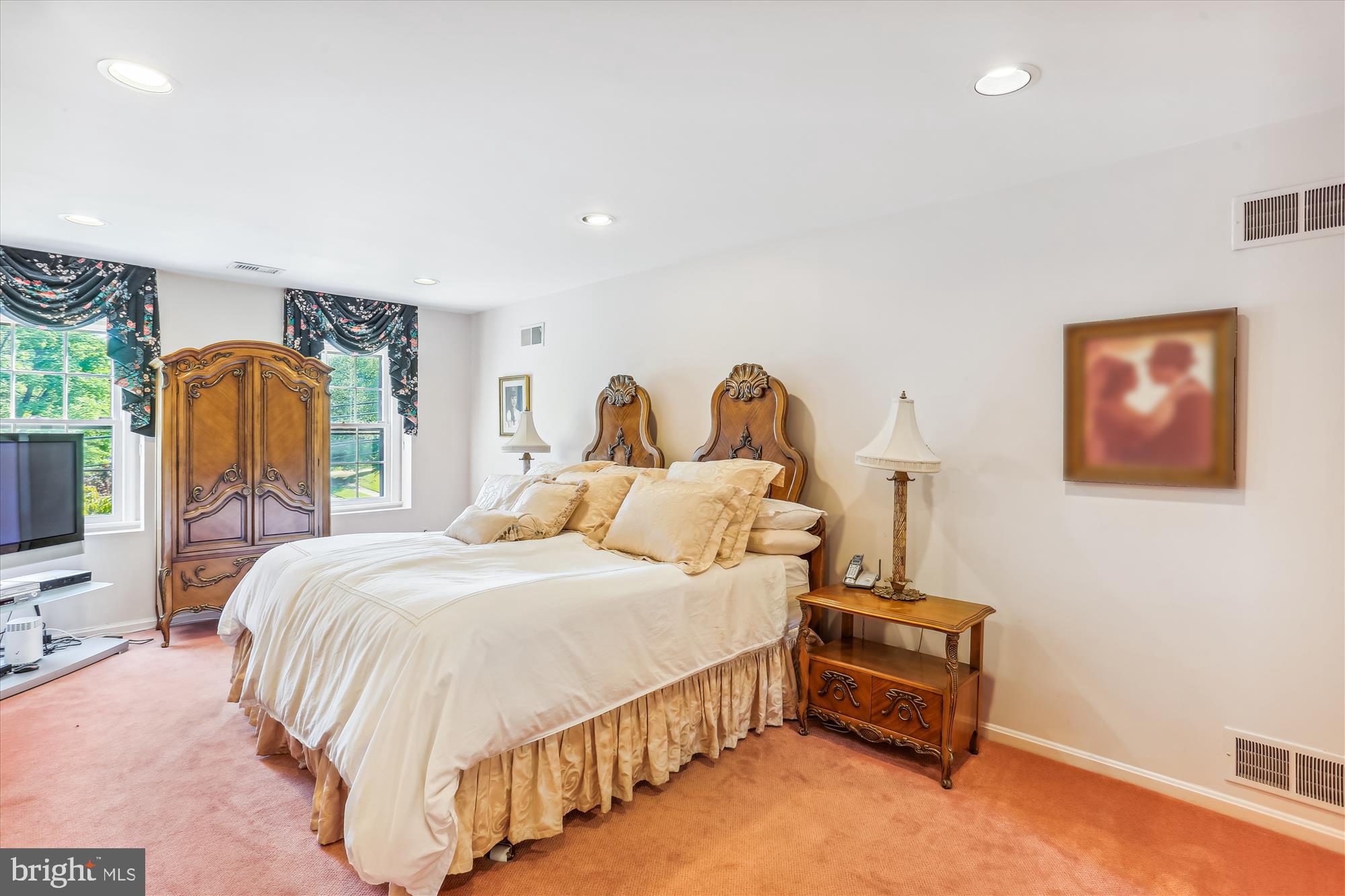 11712 Kemp Mill Road Silver Spring, MD 20902 - Photo 20 of 45 Primary Bedroom