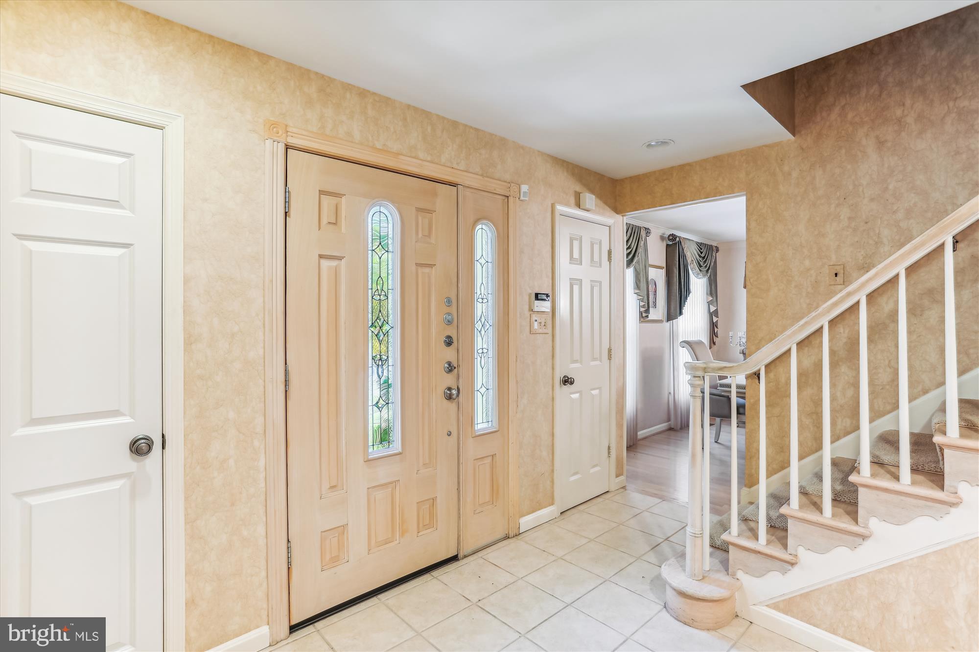 11712 Kemp Mill Road Silver Spring, MD 20902 - Photo 2 of 45 Entry