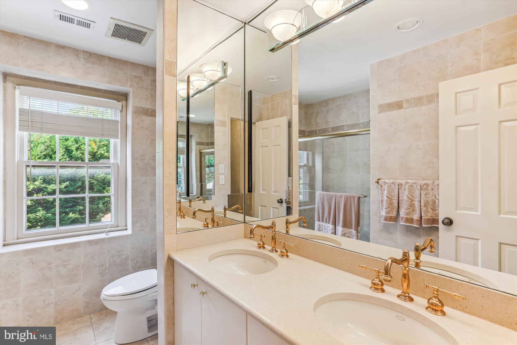 11712 Kemp Mill Road Silver Spring, MD 20902 - Photo 29 of 45 Hall Bathroom