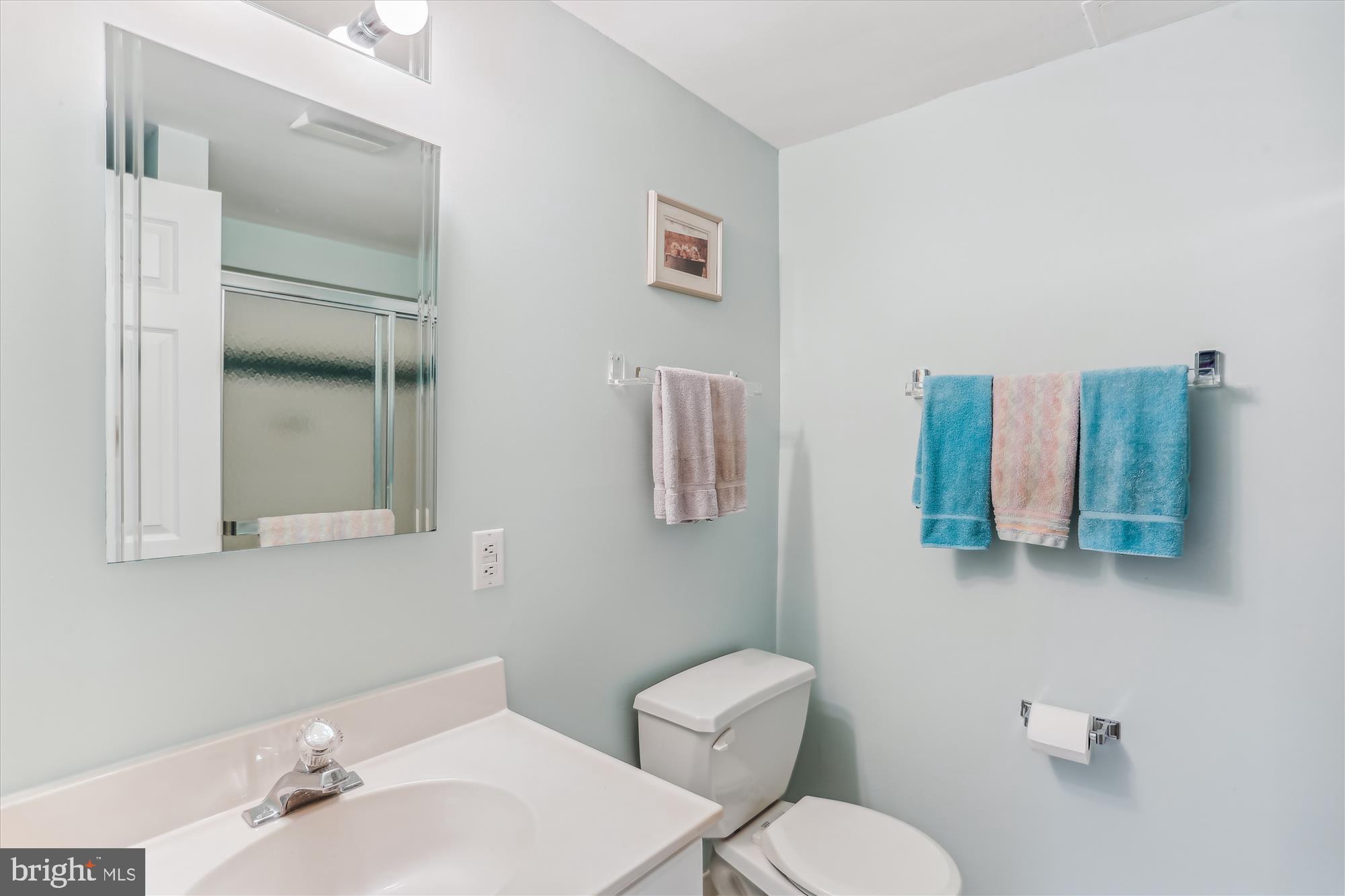 11712 Kemp Mill Road Silver Spring, MD 20902 - Photo 36 of 45 Bathroom 3
