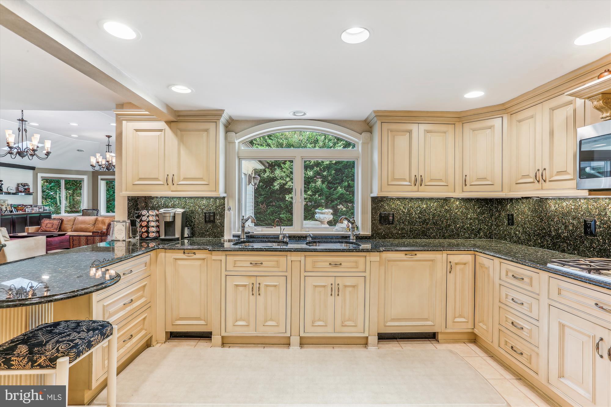 11712 Kemp Mill Road Silver Spring, MD 20902 - Photo 9 of 45 Kitchen