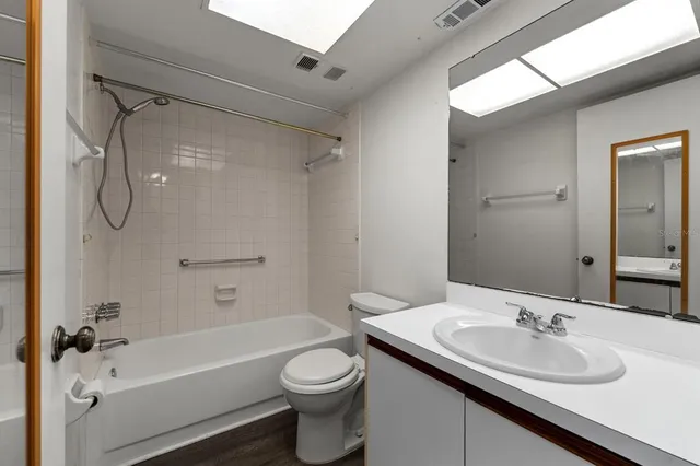 $144,999 | 505 30th Avenue West, Unit E304, Bradenton, FL 34205