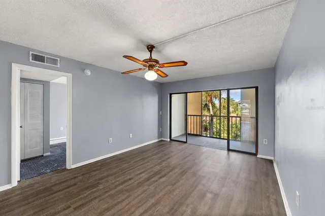 $144,999 | 505 30th Avenue West, Unit E304, Bradenton, FL 34205