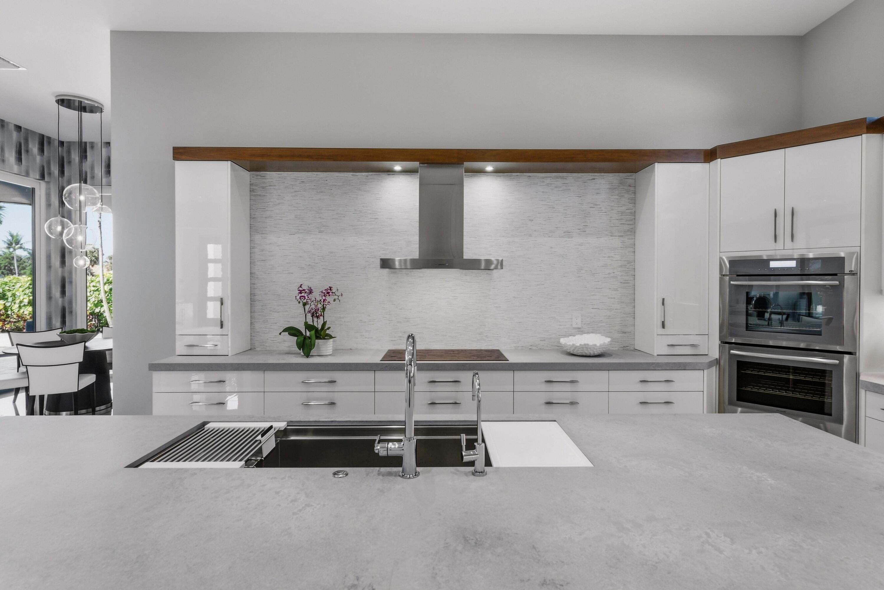 17661 Scarsdale Way Boca Raton, FL 33496 - Photo 15 of 121 kitchen
