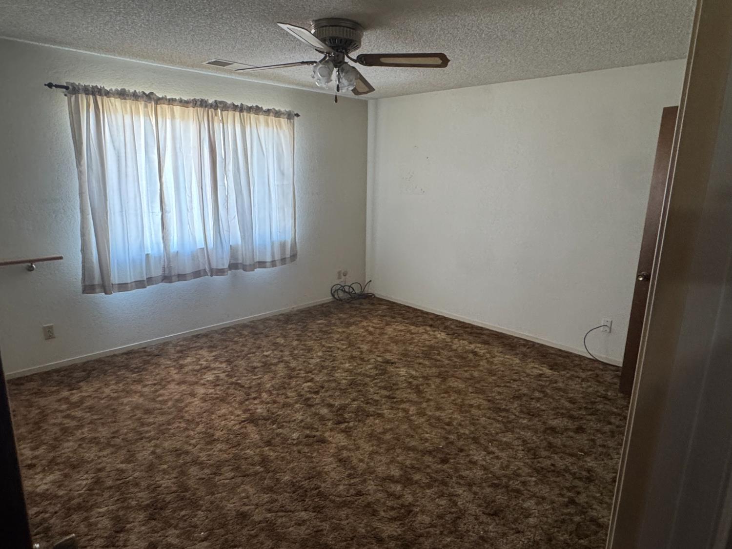 376 East Klepper Avenue Caruthers, CA 93609 - Photo 17 of 28