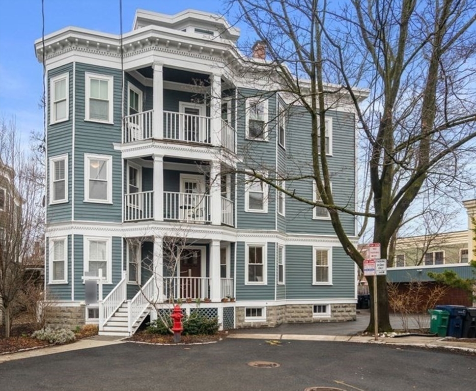 12 Fainwood Circle, Unit 1 Cambridge, MA 02139 - Photo 1 of 26