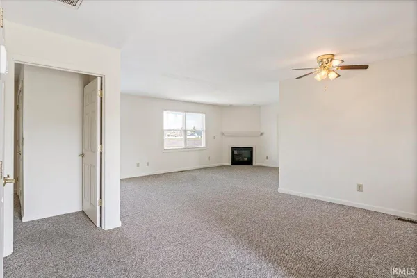 $194,900 | 124 Sunset Drive, Winchester, IN 47394