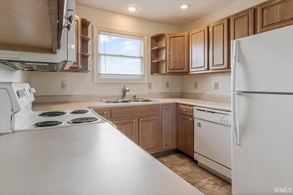 $194,900 | 124 Sunset Drive, Winchester, IN 47394