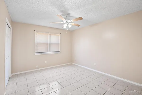 $975 | 1800 Oasis Drive, Unit 102, Mission, TX 78572