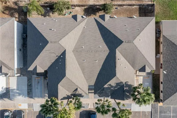 $975 | 1800 Oasis Drive, Unit 102, Mission, TX 78572