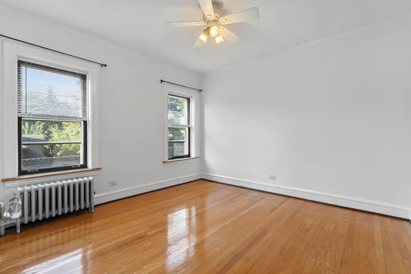 $1,995 | 816 Mulford Street, Unit 2R, Evanston, IL 60202