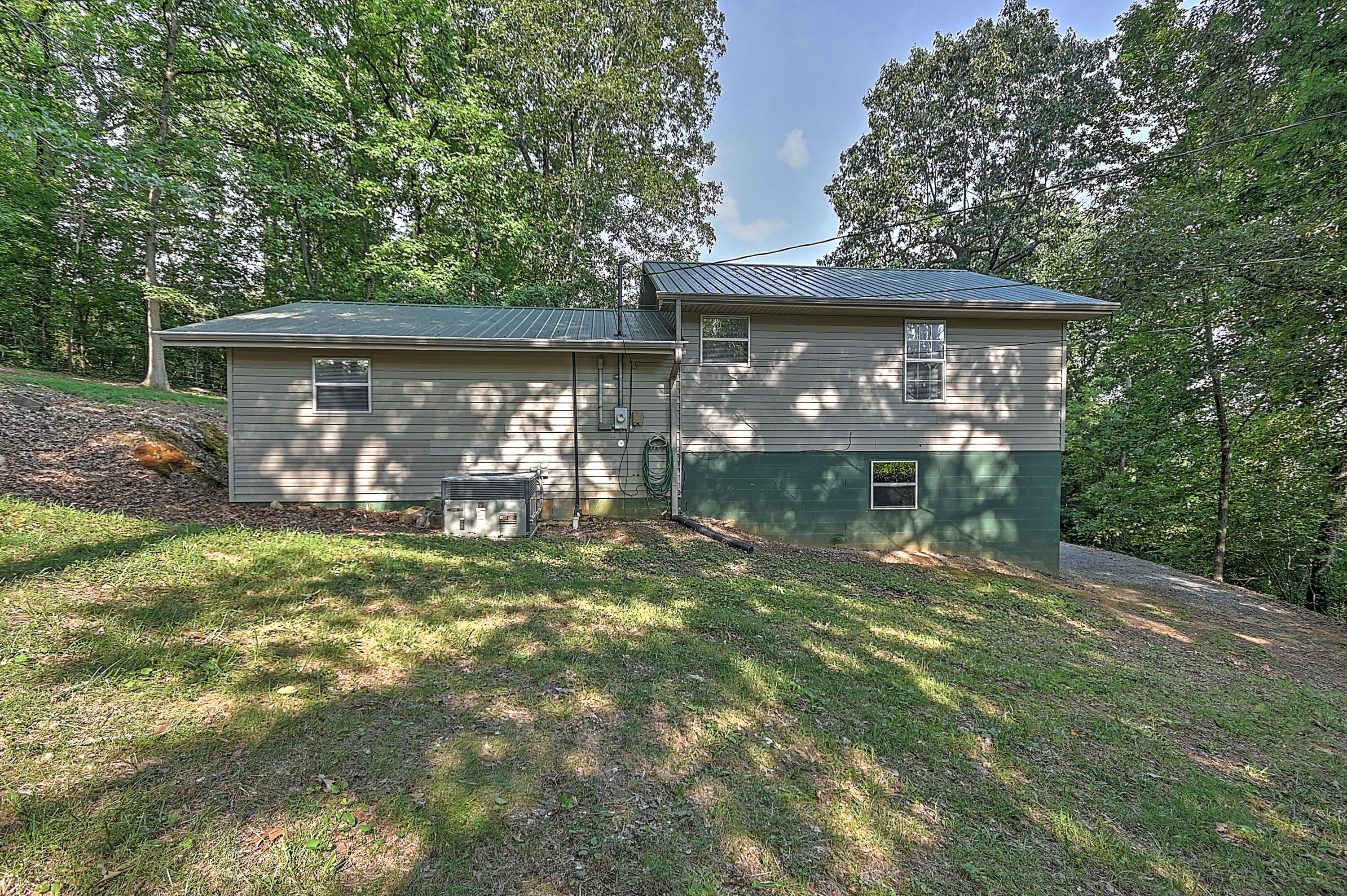 516 Morgan Road Greeneville, TN 37745 - Photo 32 of 37 Morgan-33