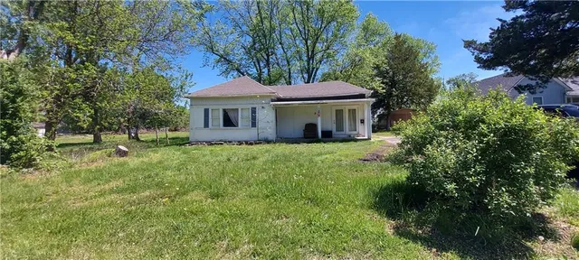 $159,950 | 329 South Center Street, Gardner, KS 66030