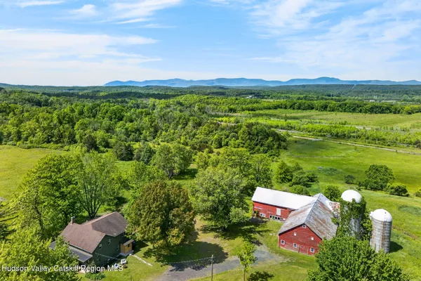 $850,000 | 857 Flats Road, Athens, NY 12015