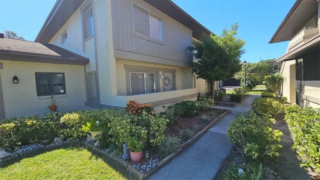 $165,000 | 2943 Lichen Lane, Unit B, Clearwater, FL 33760