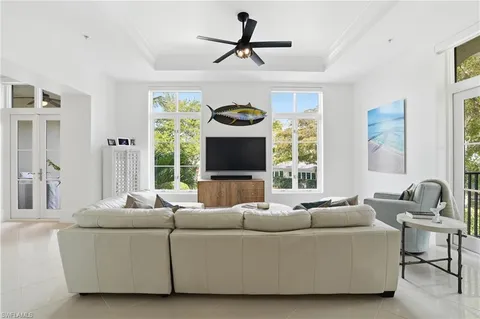 $2,495,000 | 1008 7th Street South, Unit B1, Naples, FL 34102