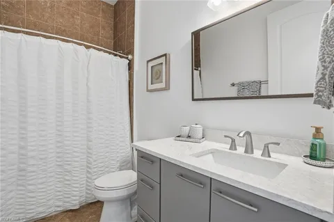 $2,495,000 | 1008 7th Street South, Unit B1, Naples, FL 34102