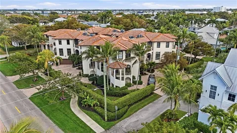 $2,495,000 | 1008 7th Street South, Unit B1, Naples, FL 34102