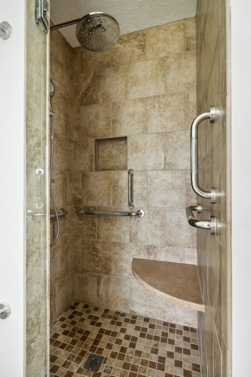 1075 Kathryn Road Mount Juliet, TN 37122 - Photo 18 of 27 a bathroom with a shower
