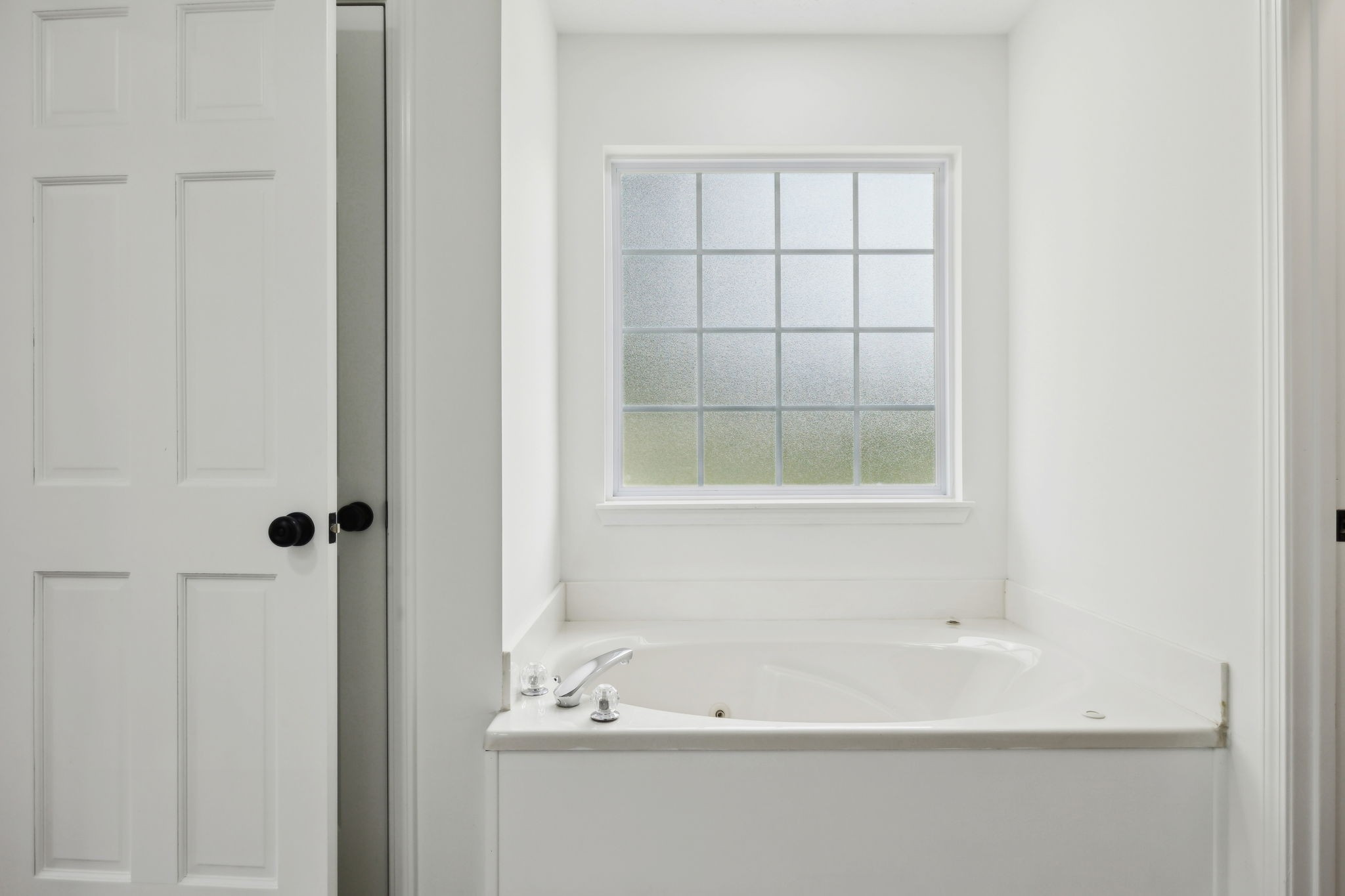 1075 Kathryn Road Mount Juliet, TN 37122 - Photo 19 of 27 a bathroom with a bathtub and shower
