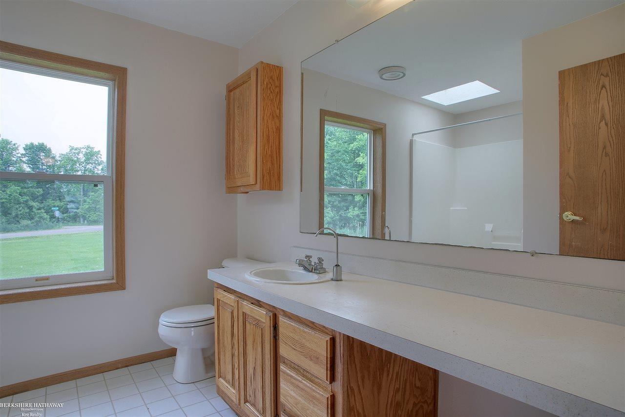 73100 McFadden Road Armada, MI 48005 - Photo 18 of 32 31384766-17.JPG