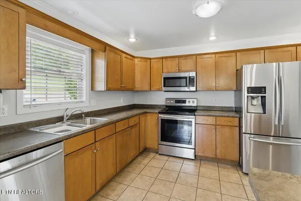 $334,900 | 262 Cresent Street, Harrogate, TN 37752