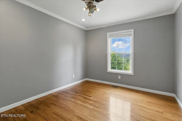 $334,900 | 262 Cresent Street, Harrogate, TN 37752