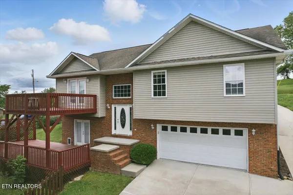 $334,900 | 262 Cresent Street, Harrogate, TN 37752