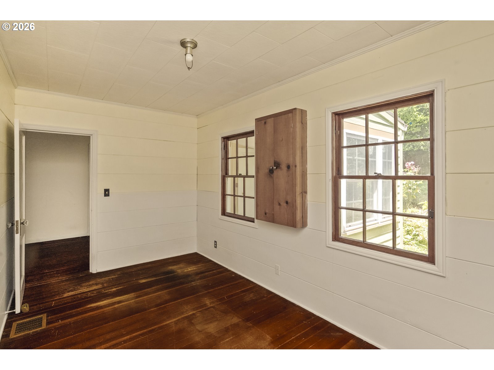 1827 Southwest Dewitt Street Portland, OR 97239 - Photo 24 of 47 Gallery Image 24