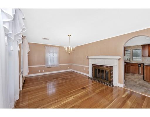 19 Norwich Road Needham, MA 02492 - Photo 7 of 28 Gallery Image 7