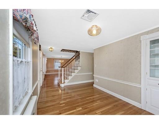 19 Norwich Road Needham, MA 02492 - Photo 8 of 28 Gallery Image 8