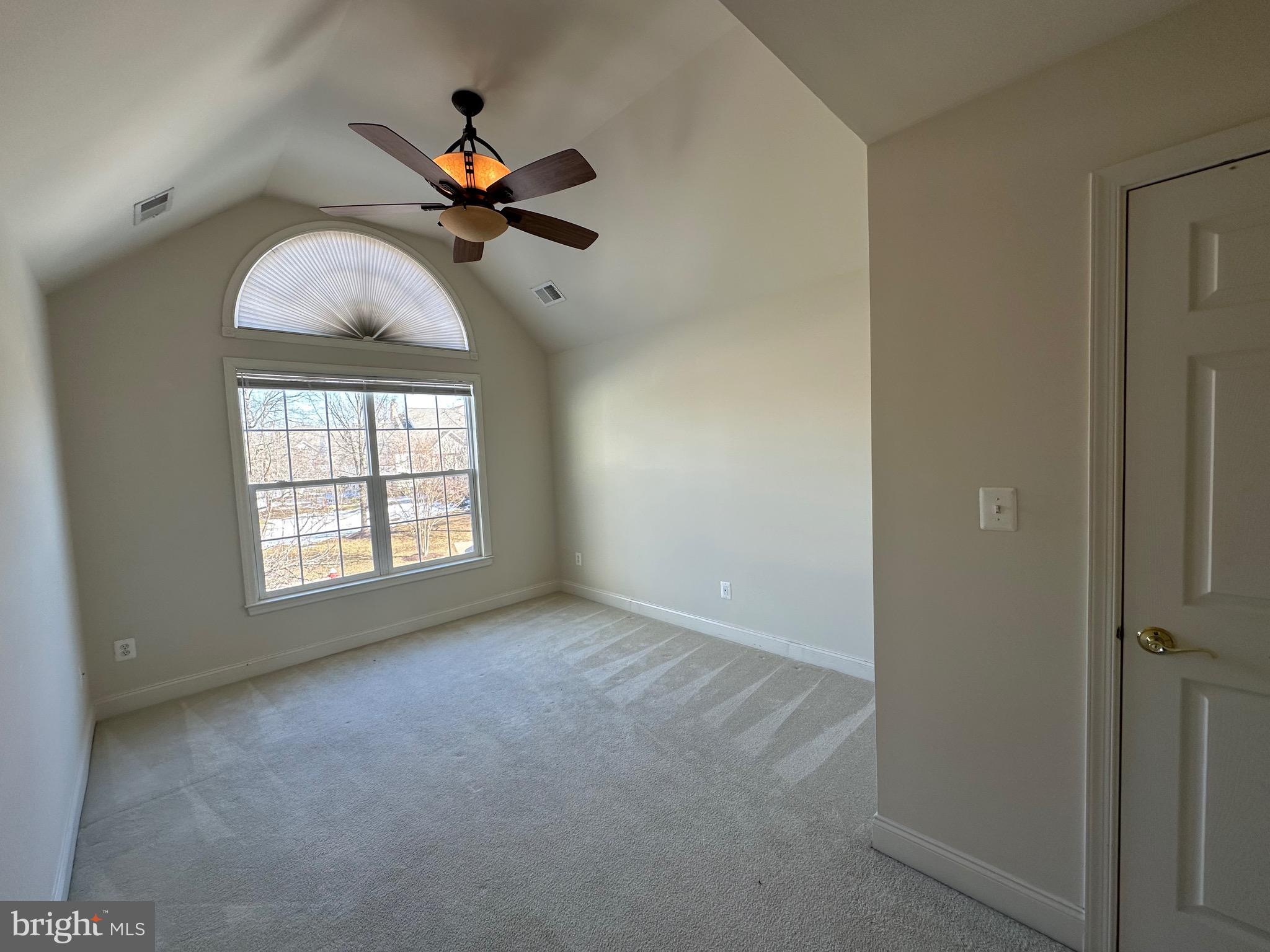 19901 Naples Lakes Terrace Ashburn, VA 20147 - Photo 20 of 34