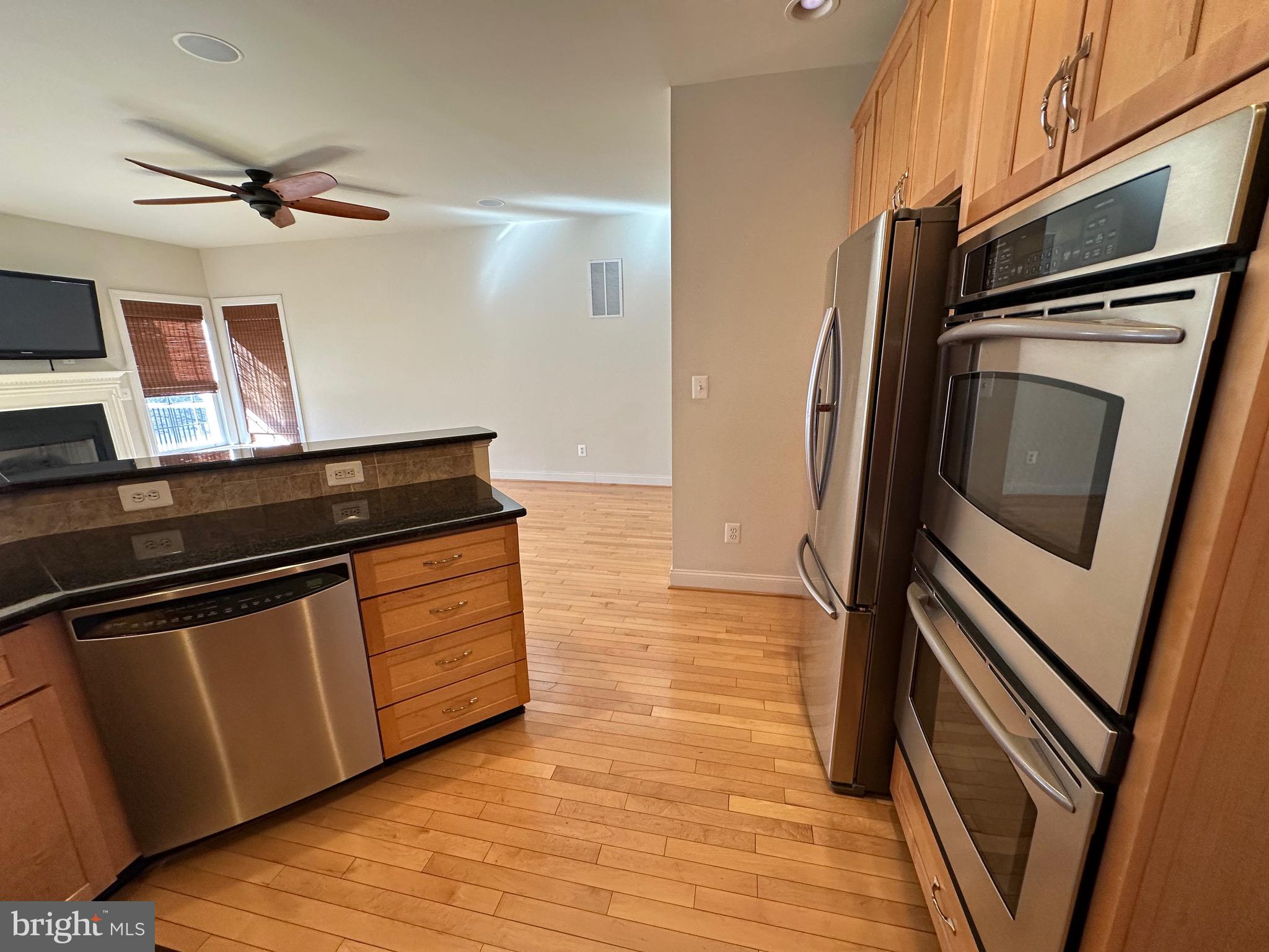 19901 Naples Lakes Terrace Ashburn, VA 20147 - Photo 9 of 34