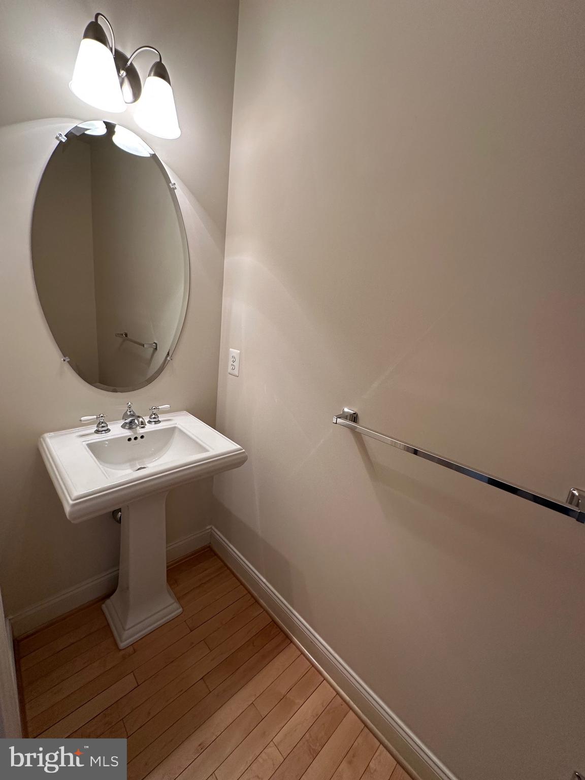 19901 Naples Lakes Terrace Ashburn, VA 20147 - Photo 10 of 34