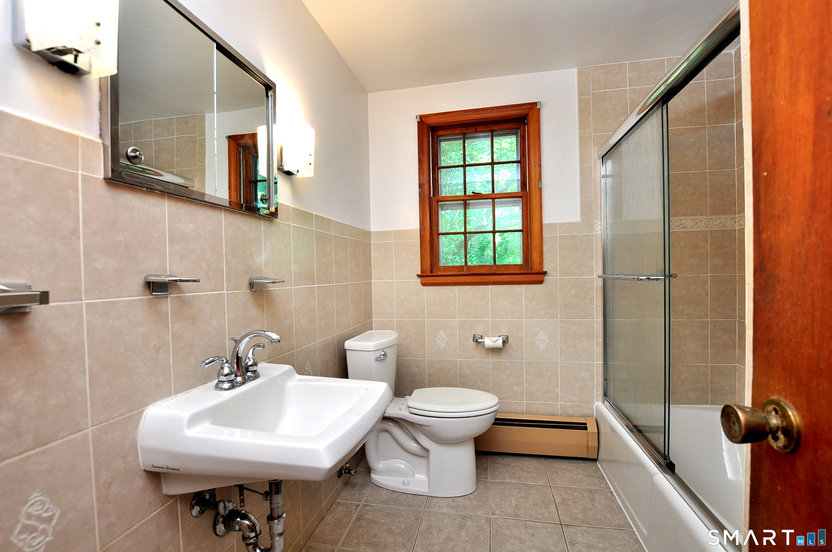 621 Kennedy Road Windsor, CT 06095 - Photo 18 of 28