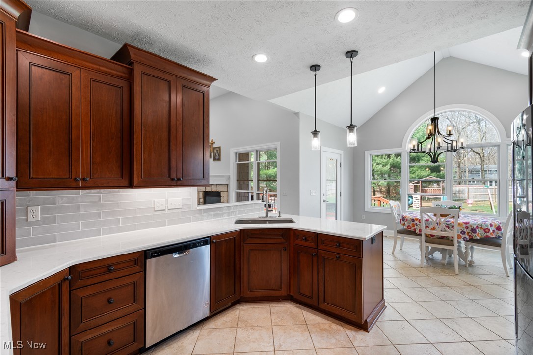 353 Granger Road Medina, OH 44256 - Photo 9 of 40 Gallery Image 9