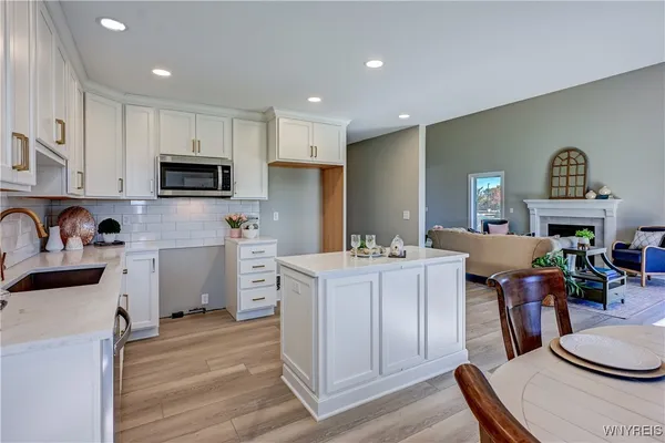 $598,000 | 16 A Stonham Way, Unit 201, Amherst, NY 14221