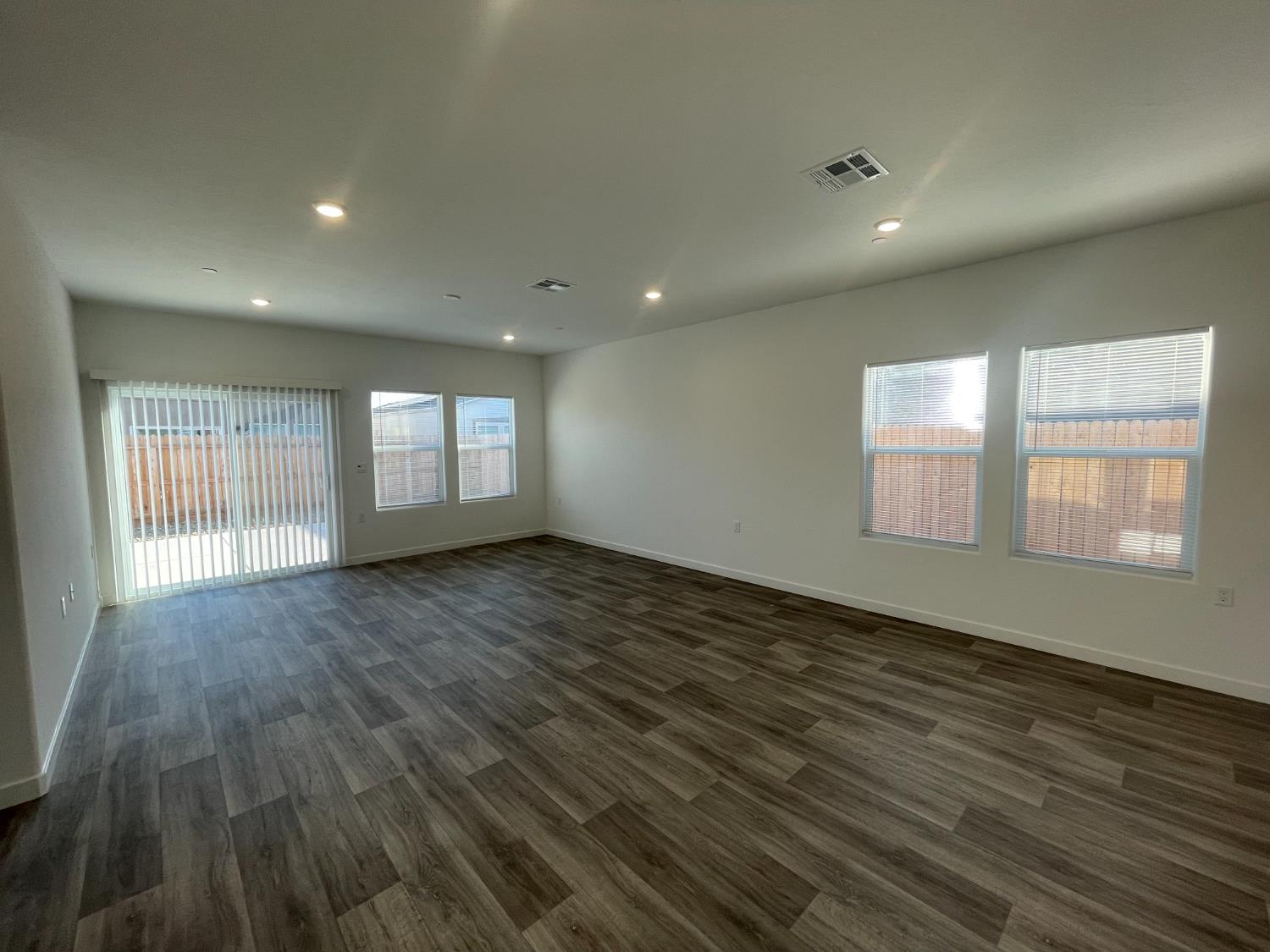 4275 Joaquin Avenue Clovis, CA 93619 - Photo 5 of 15